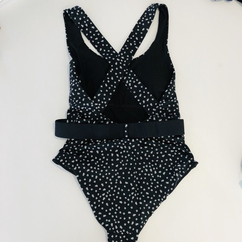 ROXY Women's NEW Swim Belt One Piece Swimsuit Size XSmall RRP $130 - Picture 4 of 9